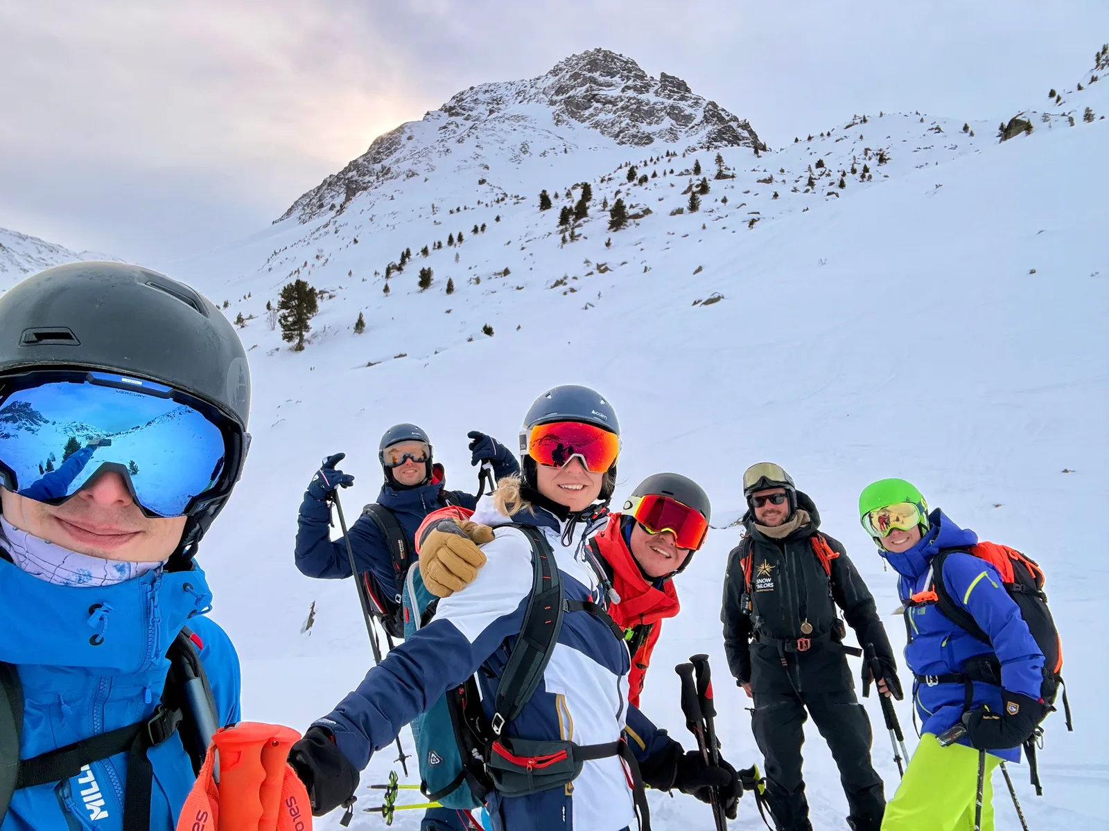 Off-piste outing in Val Thorens with a Snow Tailors instructor